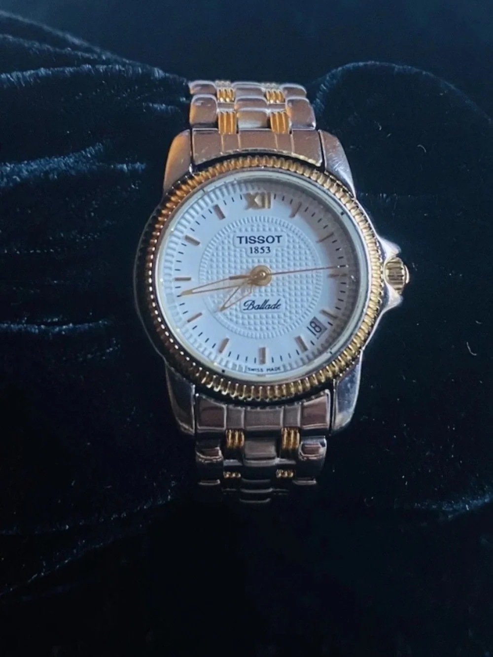 Lady’s Vintage 2000 Tissot Ballade Wristwatch Swiss C217/317 New Battery Papers